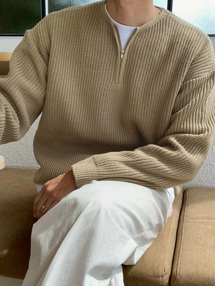 Men's autumn/winter half-zip sweater, striped, relaxed fit, and super cozy.