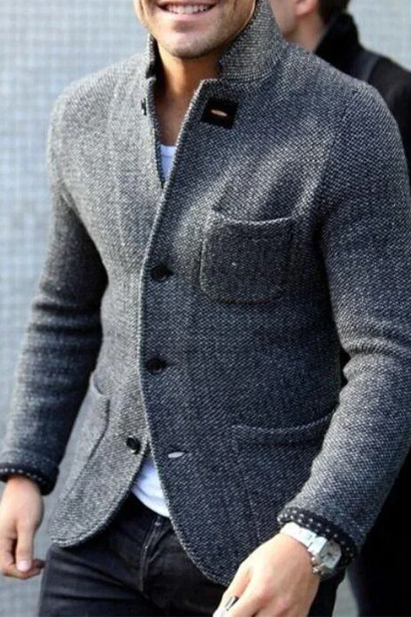 Classic men's button-up cardigan, long sleeve, retro knit design, ideal for comfortable daily wear.