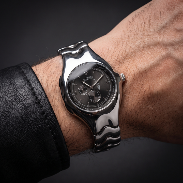 Durable water-resistant men's retro oval quartz watch for everyday wear and style.