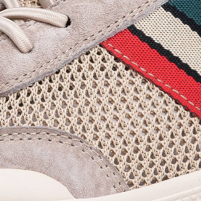 Sporty men's retro footwear in brown and blue, delivering comfort and style for daily use.