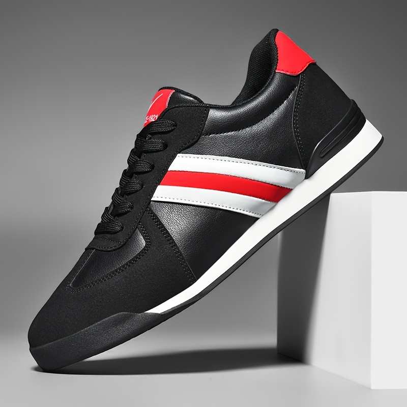 Men's striped retro footwear. Comfortable & lightweight casual sneakers for everyday street style.