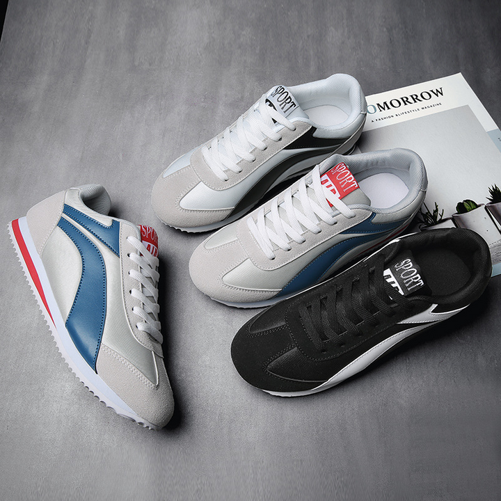 Comfortable men's athletic retro style casual shoes, great for daily wear.