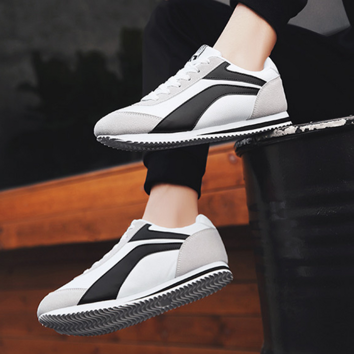 Men's comfortable retro style casual athletic shoes for all-day support.