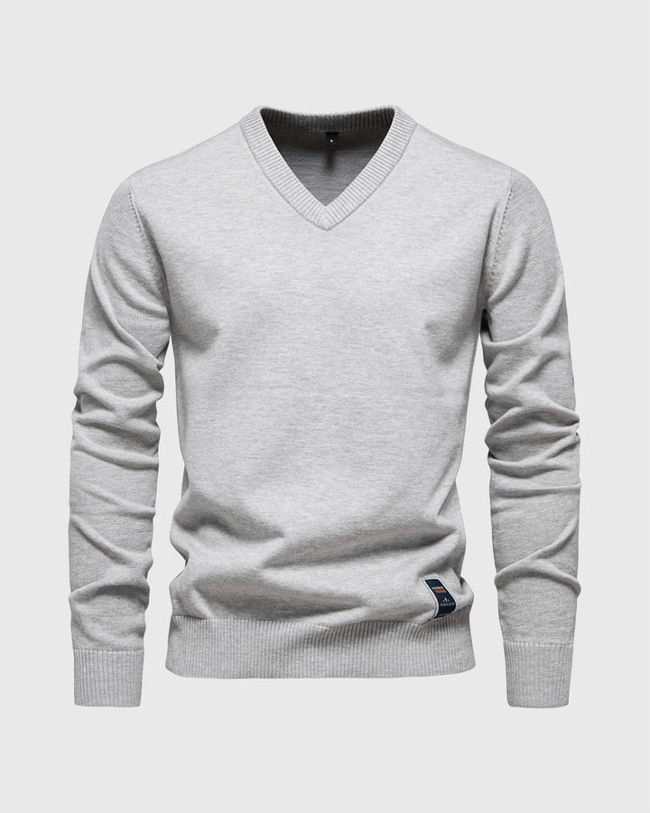Slim fit men's V-neck ribbed sweater, long sleeve, ideal for a smart casual outfit.