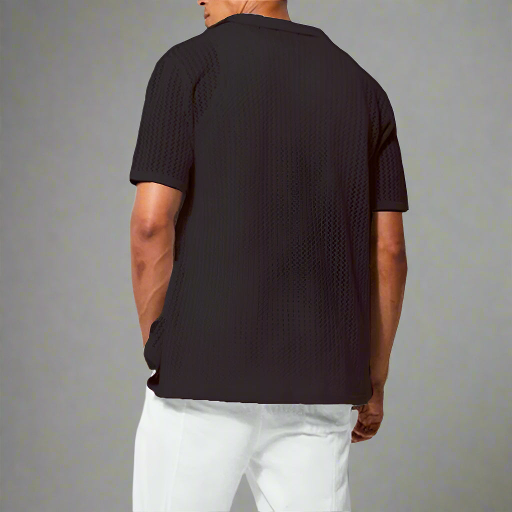 Comfortable men's breathable knitted shirt, Riviera style, relaxed fit for casual summer wear.