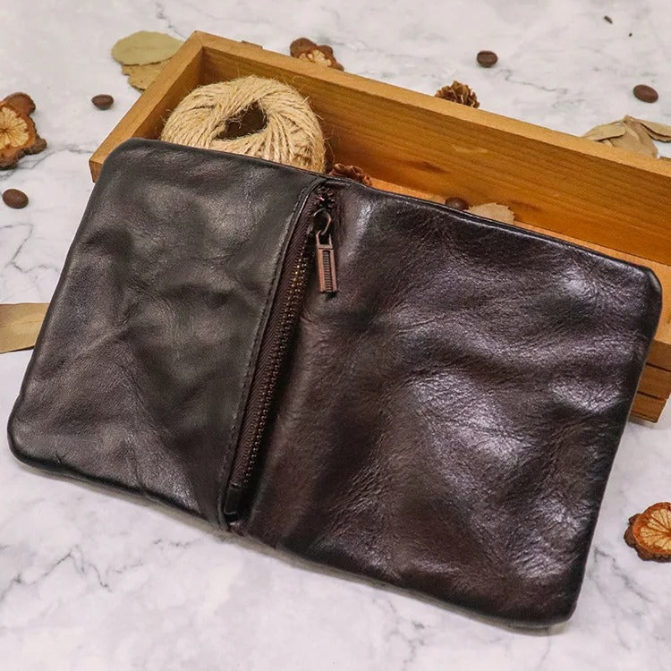 Durable men's leather wallet with a distressed finish and practical bifold design.