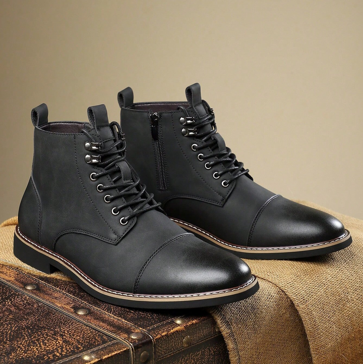 Durable men's rugged walking boots with ankle support, perfect for outdoor adventures.