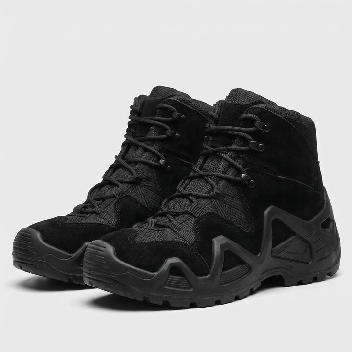 Durable men's tactical boots with strong ankle support, perfect for rugged work & outdoor adventures.