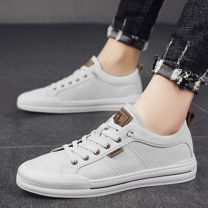 Men's Ryde comfort low-top sneakers with stylish brown accents for everyday walking.
