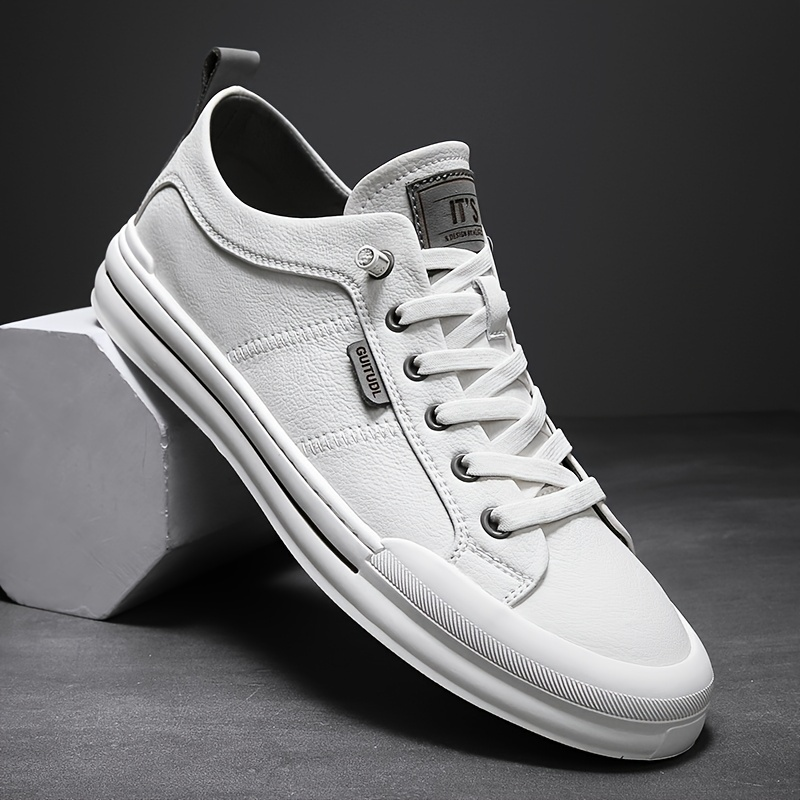Ryde men's athletic low-top sneakers with gray accents, comfortable everyday footwear.