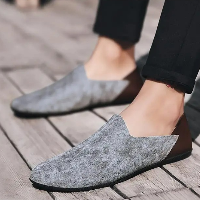 Brown versatile men's slip-on loafers, casual comfortable footwear for everyday fashion.