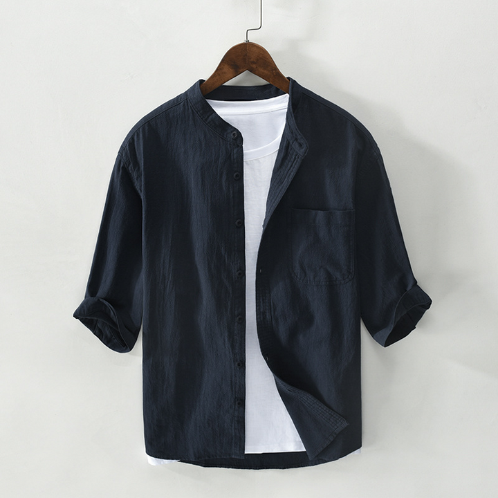Men's vacation shirt: lightweight, breathable, relaxed fit. Essential travel resort wear for stylish summer comfort.