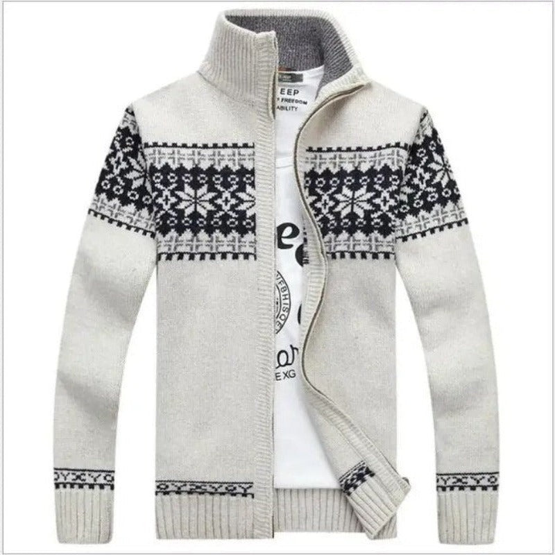 Modern men's vest, capturing Scandinavian casual style. Essential menswear for stylish layering and comfort.