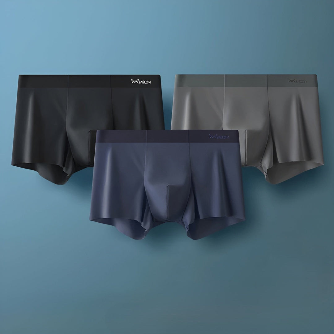 Durable men's seamless boxer briefs, maintaining shape & comfort after multiple washes.