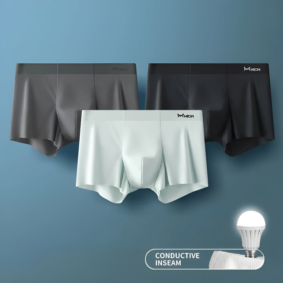 Seamless men's boxer briefs with elastic waistband for a perfect, comfortable fit.