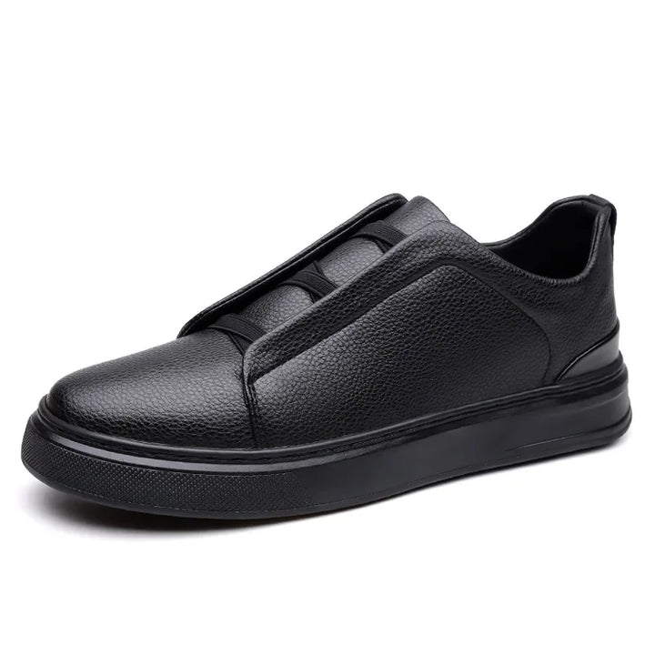 Signature Crossover Lace men's sneakers: comfortable, stain-resistant, water-resistant & durable for modern men.