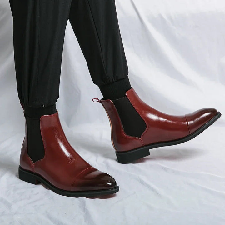 Men's comfortable slip-on shoes (boots) with a sleek profile, ideal for daily wear.
