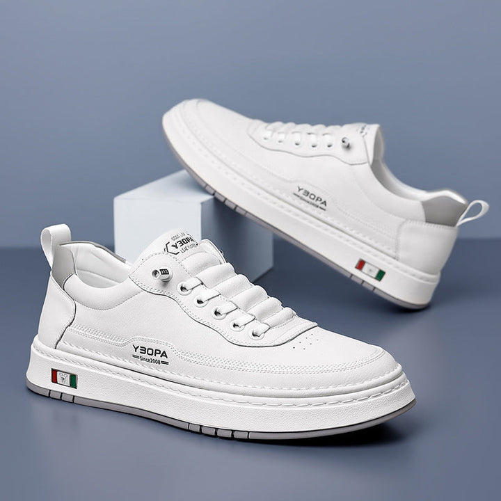Modern men's comfort footwear. Sleek design, light support, ideal for stylish athletic and casual wear.