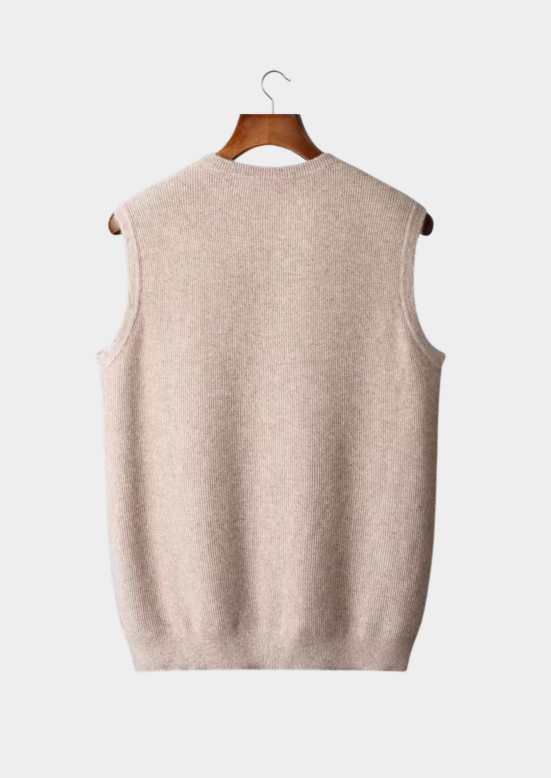 Casual men's crew neck vest, a comfortable sleeveless layering piece. Perfect for relaxed, all-season style.