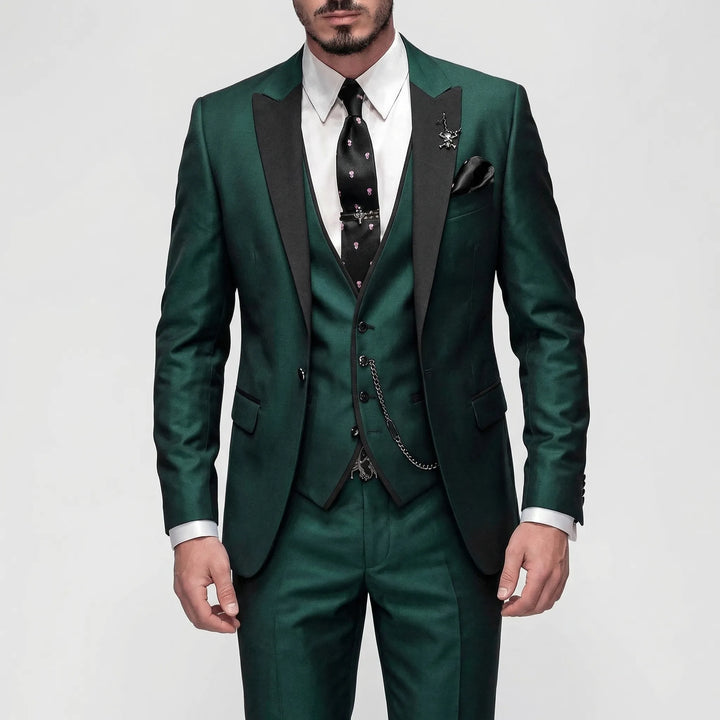 Complete men's 3-piece slim-fit burgundy suit, featuring jacket, vest & pants for formal occasions.