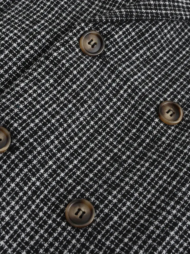 Modern men's slim fit check blazer, comfortable & sophisticated for mens fashion in autumn/spring smart casual.