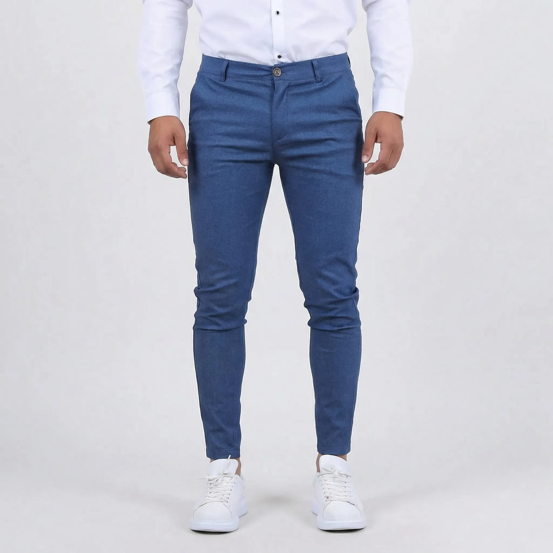 Functional men's slim-fit chino pants, designed for ultimate comfort and versatile everyday use.
