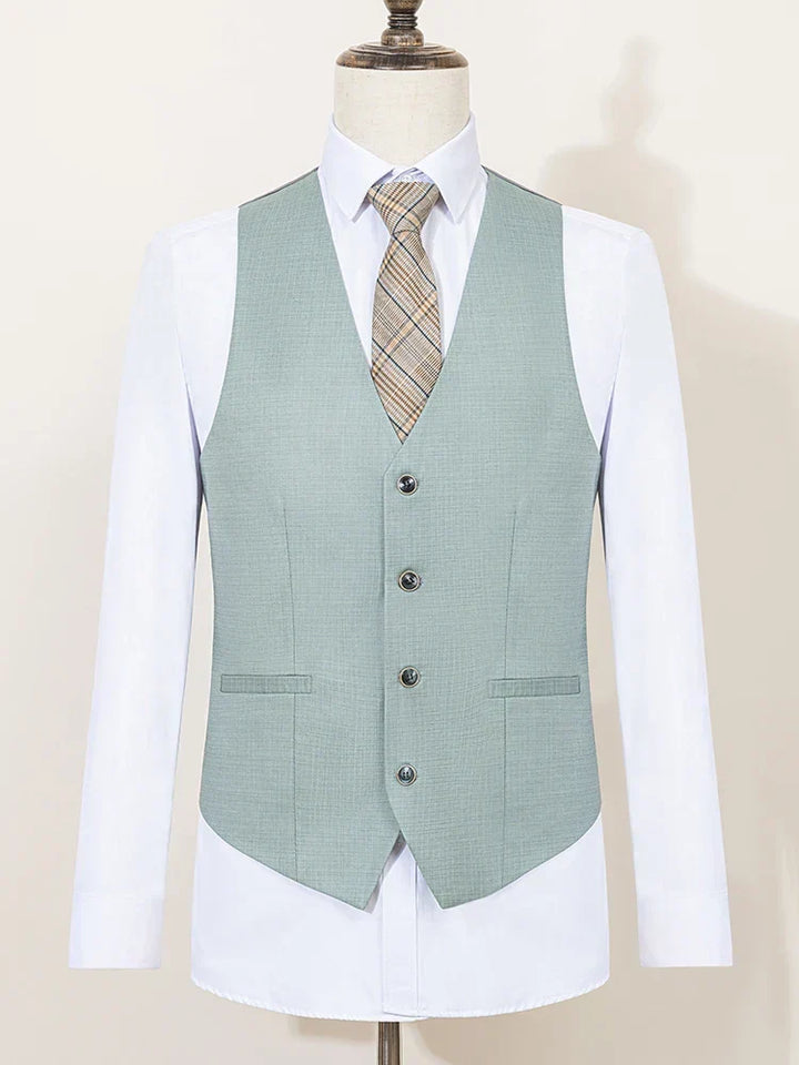 Lightweight men's green slim fit suit, comfortable three-piece formal wear for summer events.