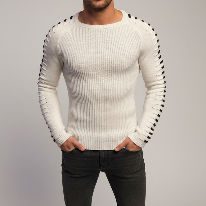 Versatile men's apparel: knitted slim fit sweater in grey with distinct stripe design
