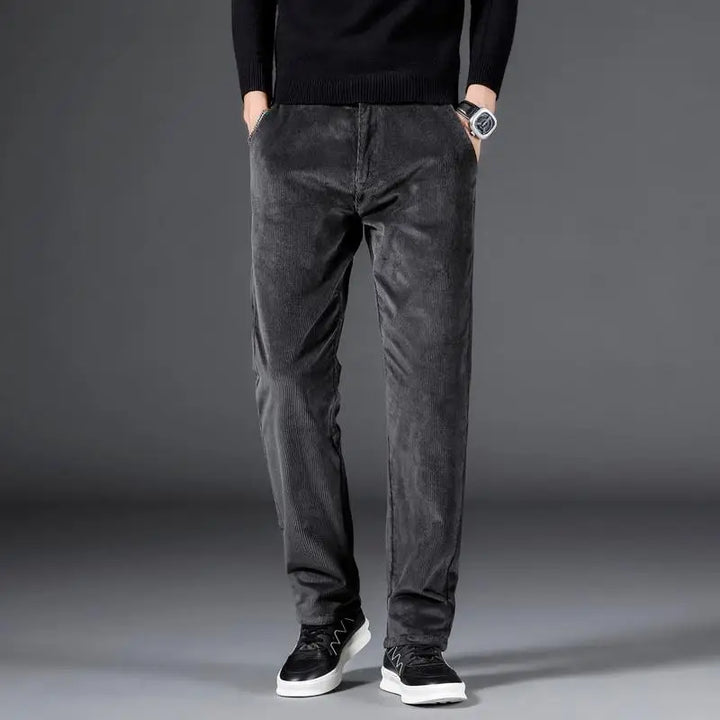 Men's slim fit pants in a modern style, perfect for everyday comfort & versatile wear.