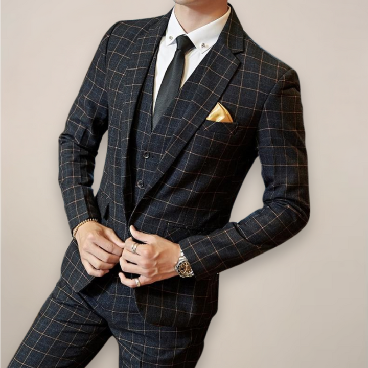 Modern men's slim fit plaid suit set for special occasions, featuring a stylish jacket and trousers for business attire.