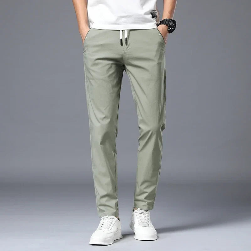 Stylish men's slim fit casual pants, modern design perfect for versatile everyday wear.