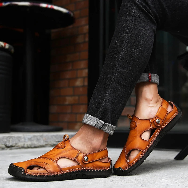 Breathable closed-toe men's slip-on sandals with cushioned arch support & non-slip sole for daily comfort.