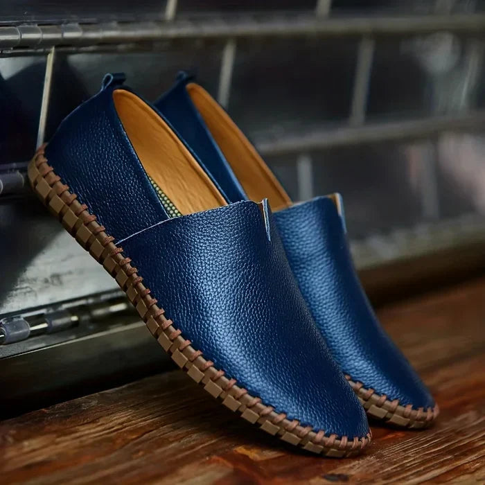 Men's slip-on summer loafers in light fabric, perfect for casual comfort and effortless warm-weather style.