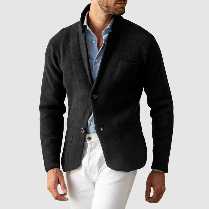 Tailored men's blazer jacket featuring practical patch pockets, ideal for a refined smart-casual look.