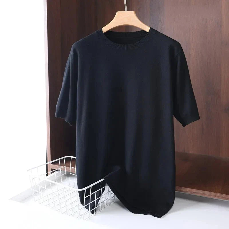 Model wearing a blue men's everyday comfort tee, styled for casual and relaxed daily outfits.