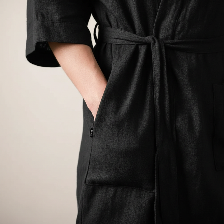 Absorbent men's bathrobe made from soft cotton, featuring a stylish three-quarter sleeve design.