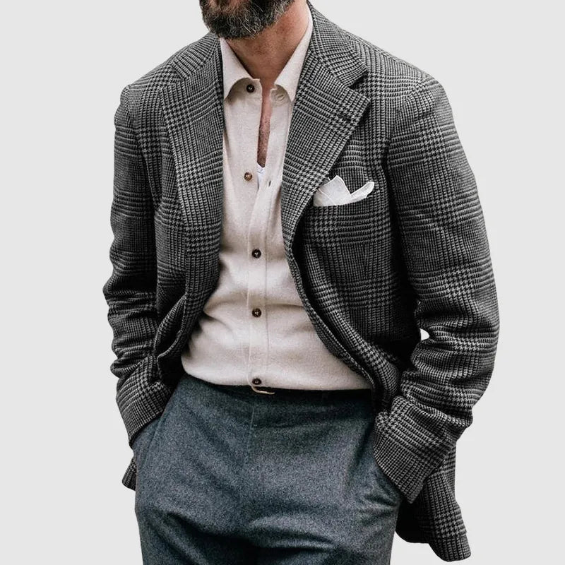 Elegant men's checkered blazer featuring a classic pattern. A tailored jacket for refined men's fashion.
