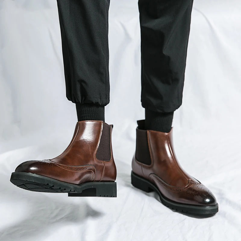 Casual men's ankle boots, sophisticated slip-on Chelsea style for weekend fashion.