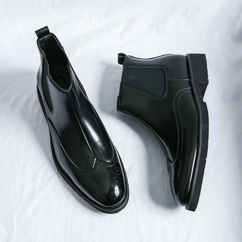 Sleek men's sophisticated slip-on Chelsea boots, ideal for modern fashion.