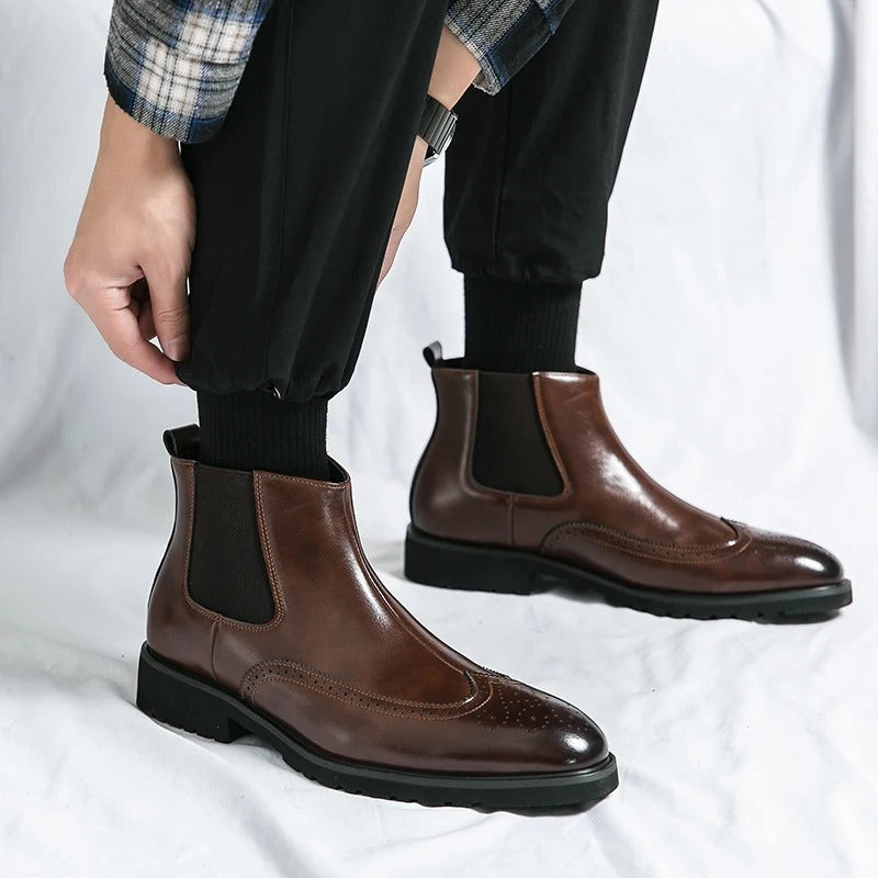 Versatile men's casual Chelsea boots, easy slip-on and stylish.