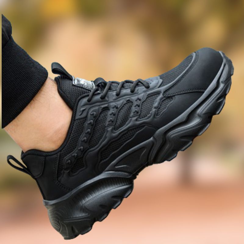 High-performance men's steel toe safety sneakers, durable and protective work footwear.