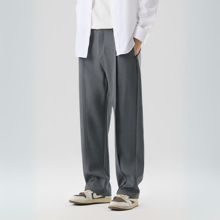 Sterling pleated men's pants, designed for ultimate comfort and a smart, relaxed fit. Lightweight.