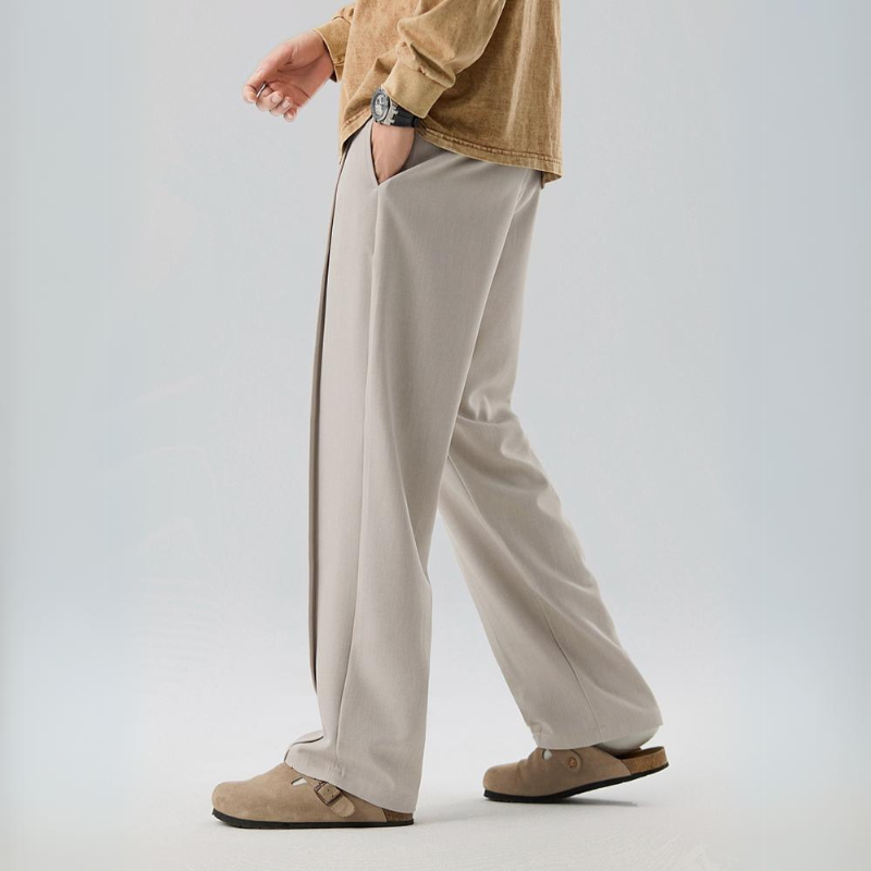 Men's Sterling dress pants, pleated for comfort and style. Ideal for business casual & smart looks.