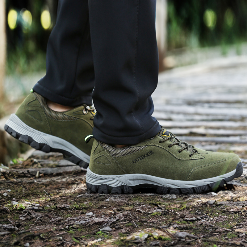 StrideComfort men's walking shoes featuring ergonomic design, ultimate foot support, and advanced pain relief.