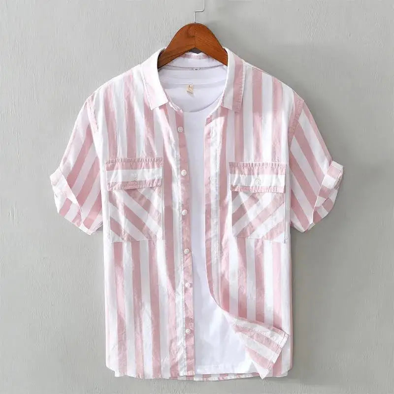 Versatile men's striped short-sleeve shirt, a refined casual button-up for spring & summer men's fashion. Easy wear.