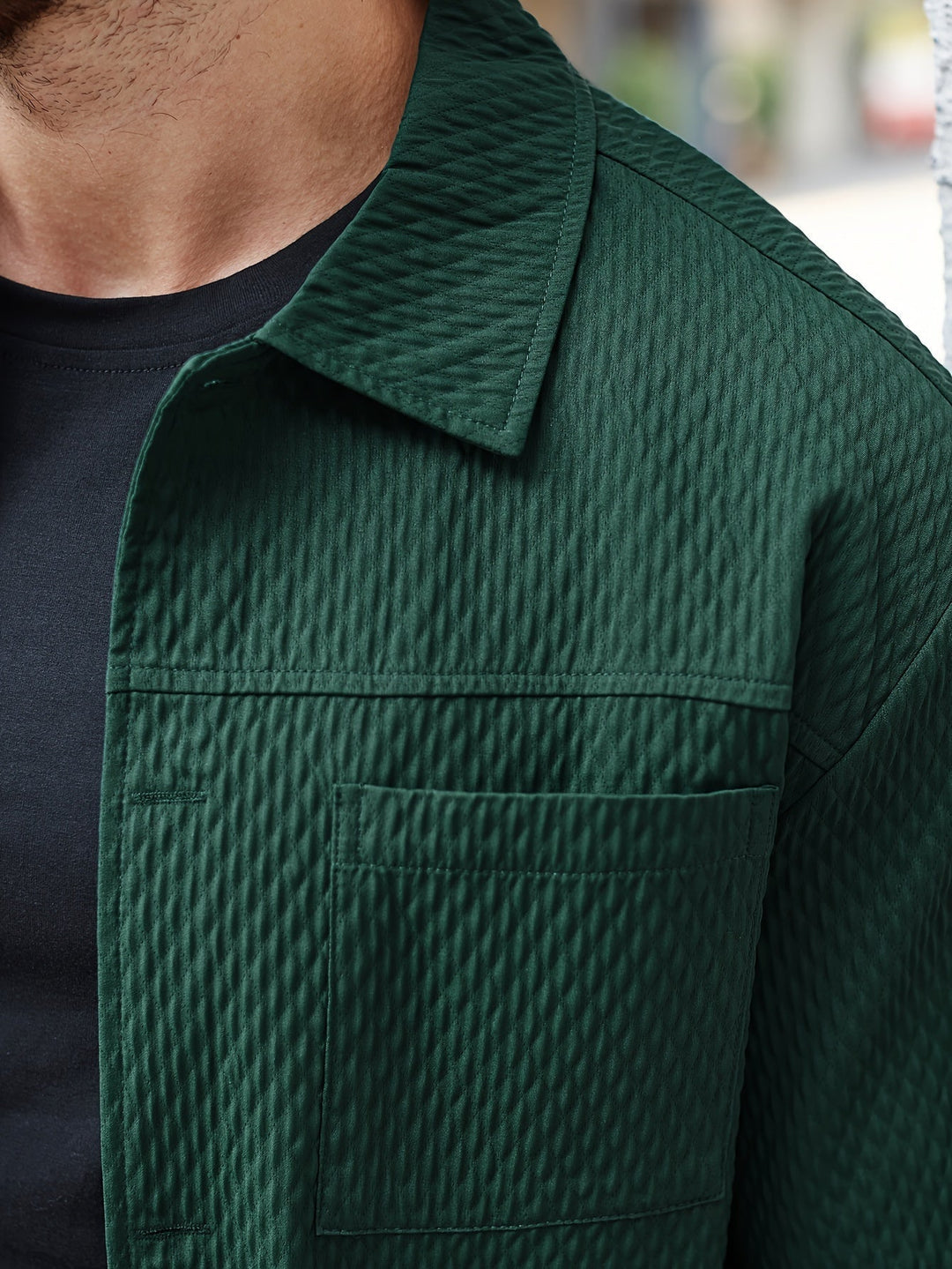 Stylish men's green long sleeve shirt with a structured fit. Ideal for modern smart casual looks. Comfortable everyday wear.