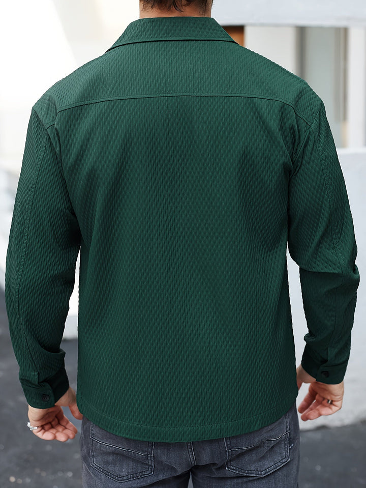 Rich green men's structured long sleeve shirt. A modern and comfortable piece for versatile men's fashion and everyday style.