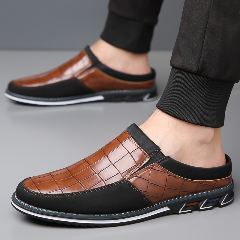 Smart men's slip-on mules, combining sleek design with all-day comfort features.