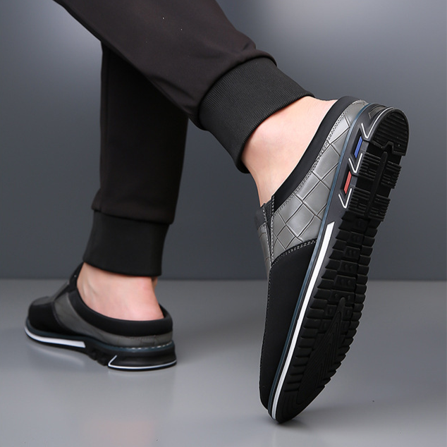 Men's fashion slip-on mules, designed for maximum comfort and a chic appeal.