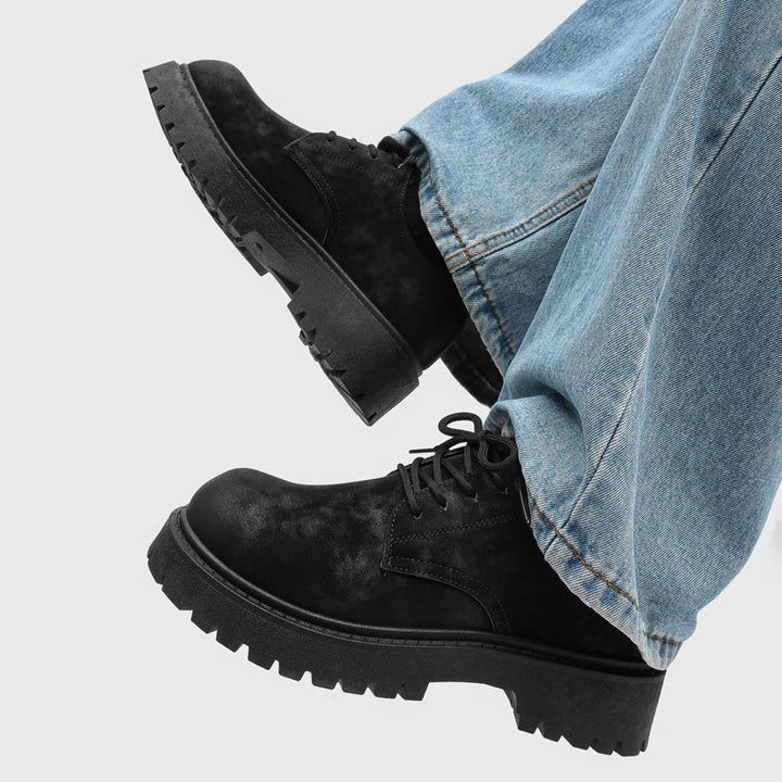 Elevate your look with these stylish men's thick-sole Derby fashion shoes, perfect for urban style.